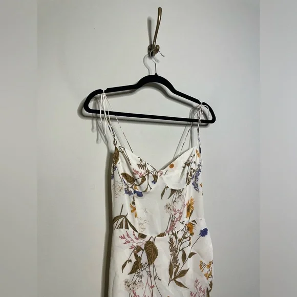 Reformation Kourtney Dress in Frolic 2 - Picture 5 of 8